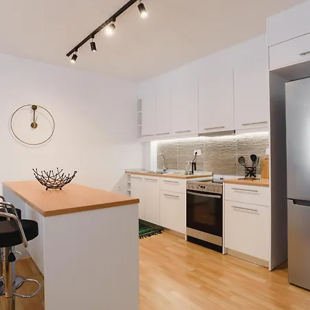 Mandraki Center Апартаменты