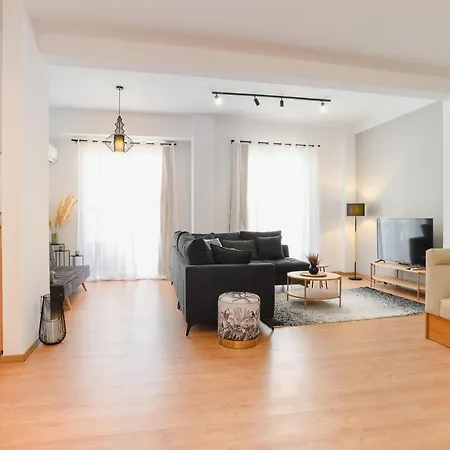 Mandraki Center Апартаменты