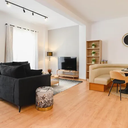 Mandraki Center * Родос