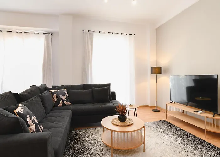 Mandraki Center * Rhodes City