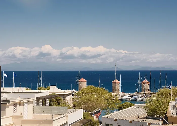 Mandraki Center * Rhodes City