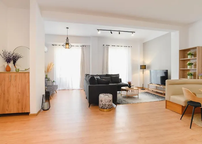 Mandraki Center شقة