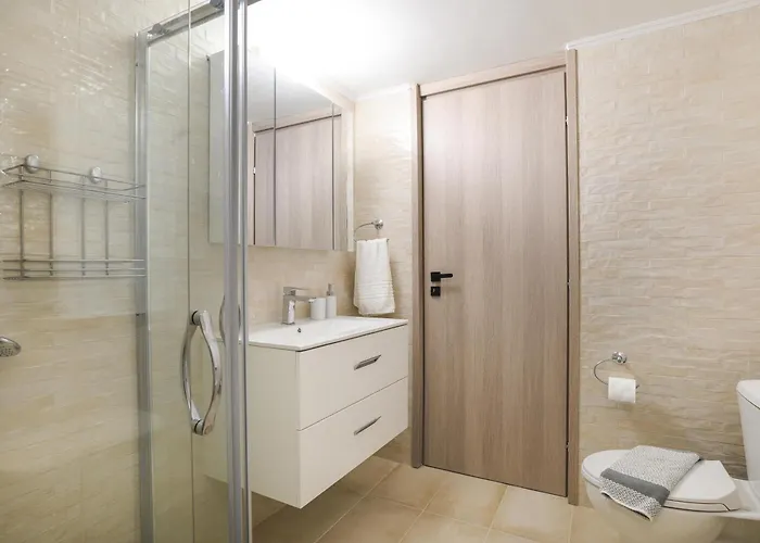 شقة Mandraki Center